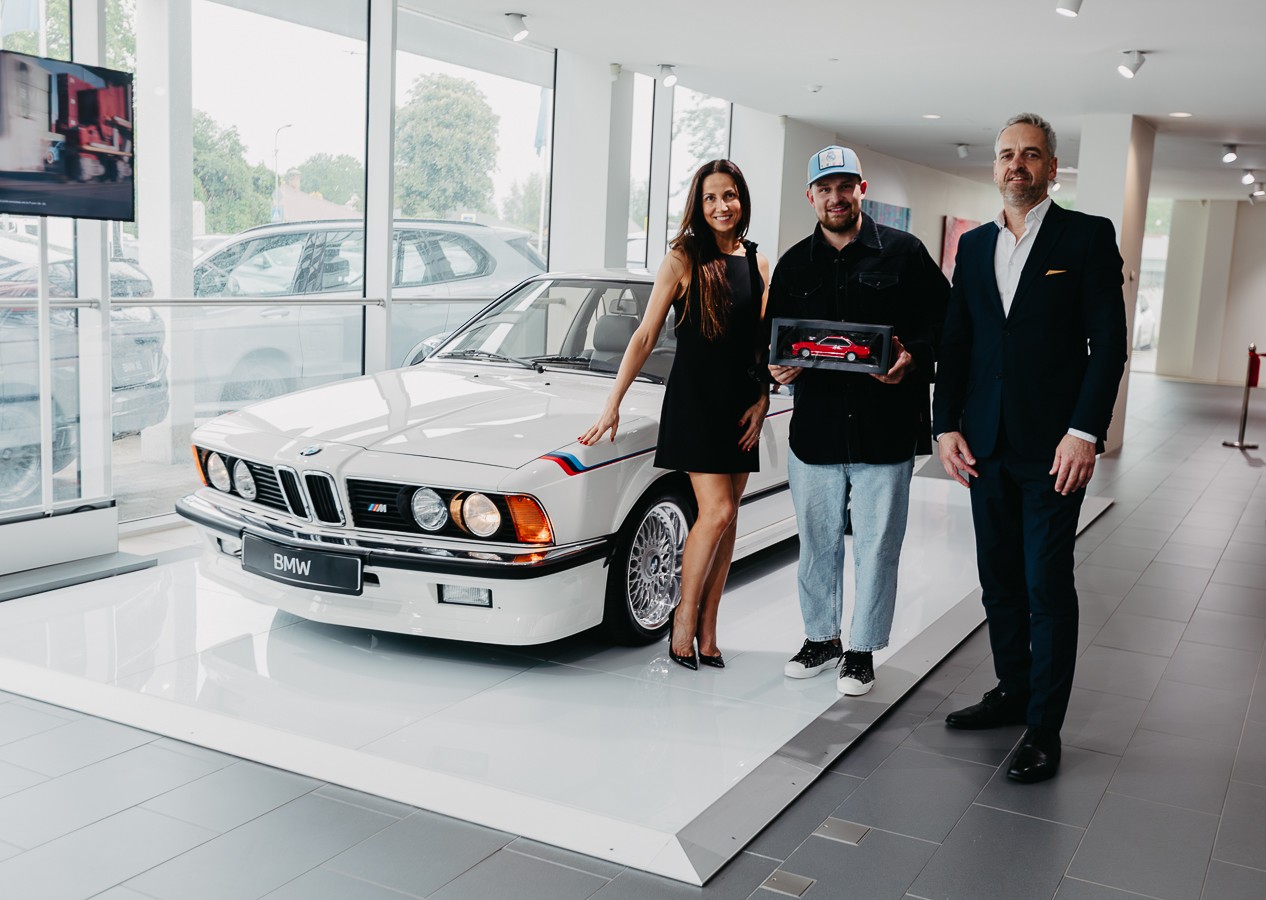 Kristīnes Kutepovas izstāde ir daļa no plašākas iniciatīvas, ko īsteno BMW zīmola oficiālais pārstāvis Latvijā